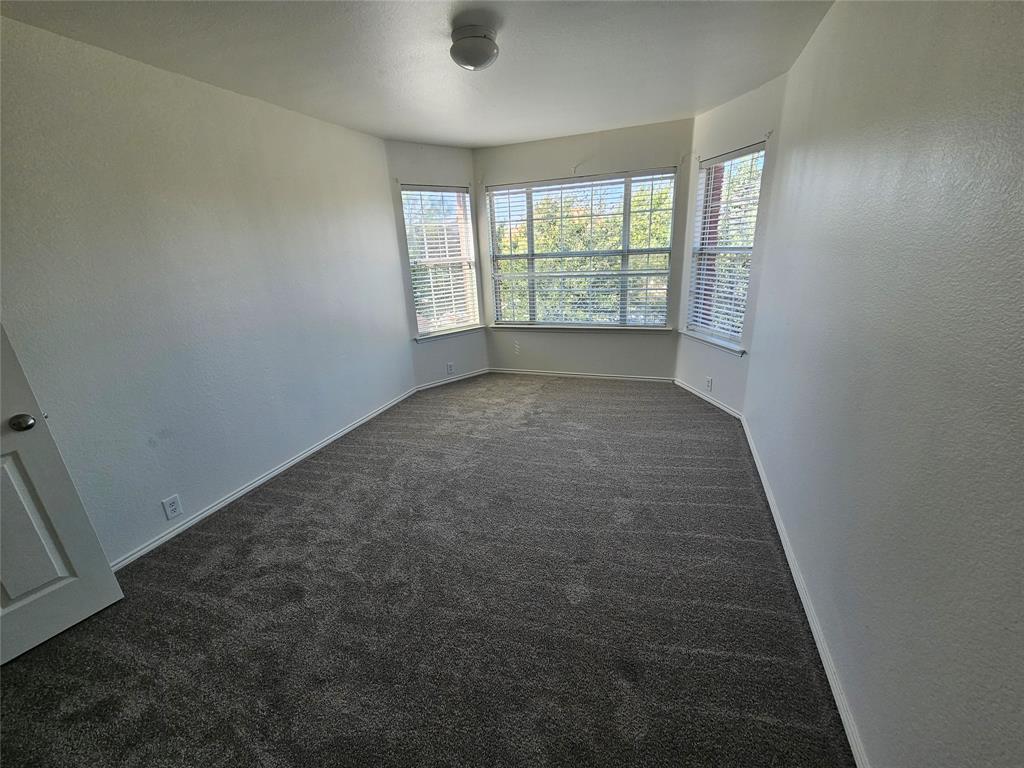 Everman Park South Add - Residential Lease