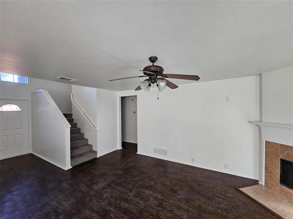 Everman Park South Add - Residential Lease