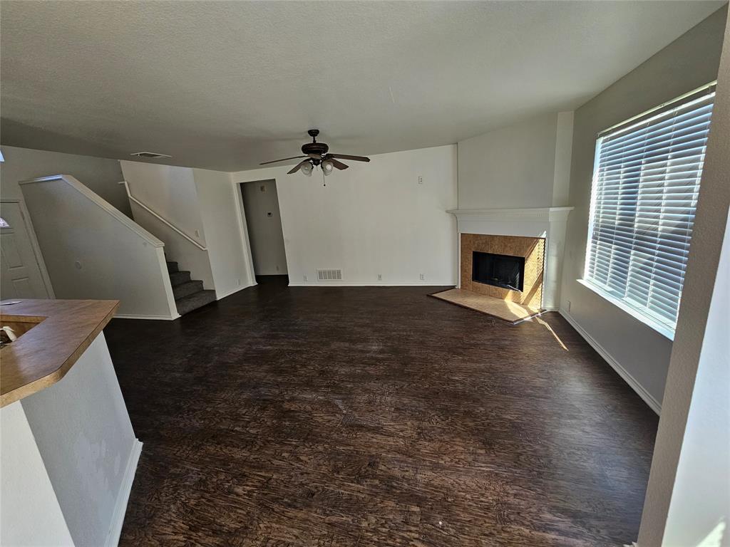 Everman Park South Add - Residential Lease