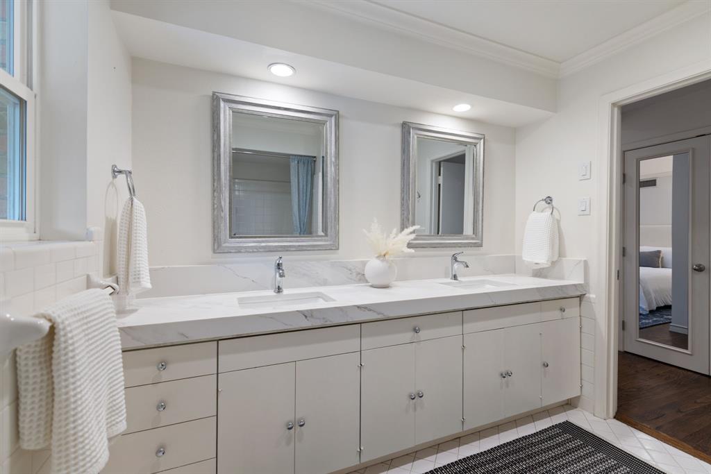 Meadows 03 - Residential