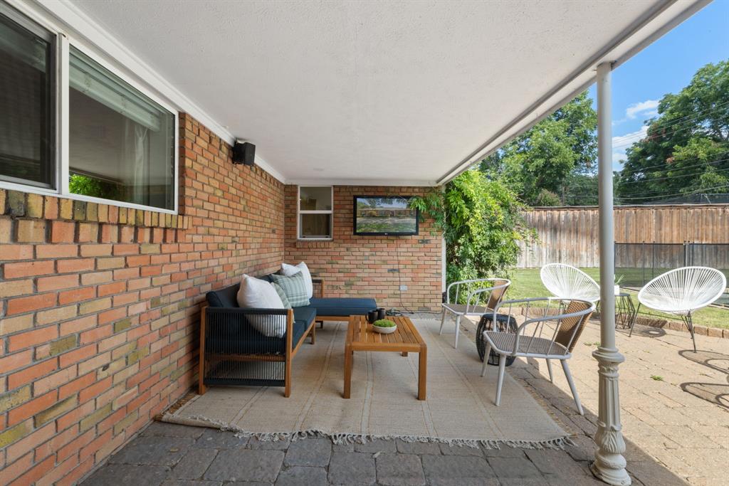 Meadows 03 - Residential