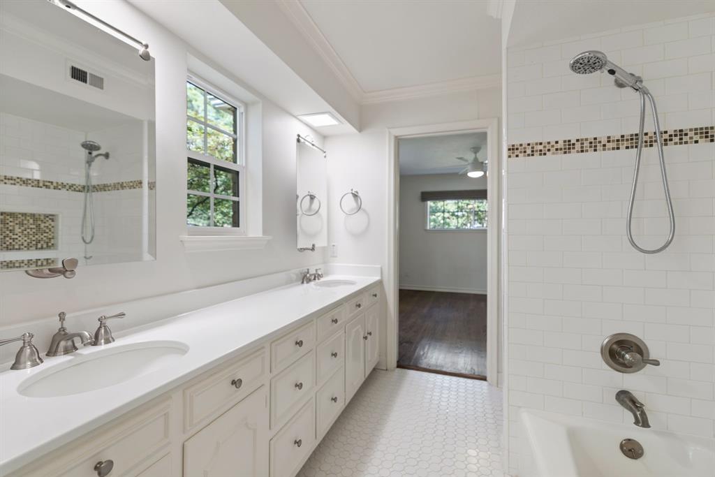 Meadows 03 - Residential