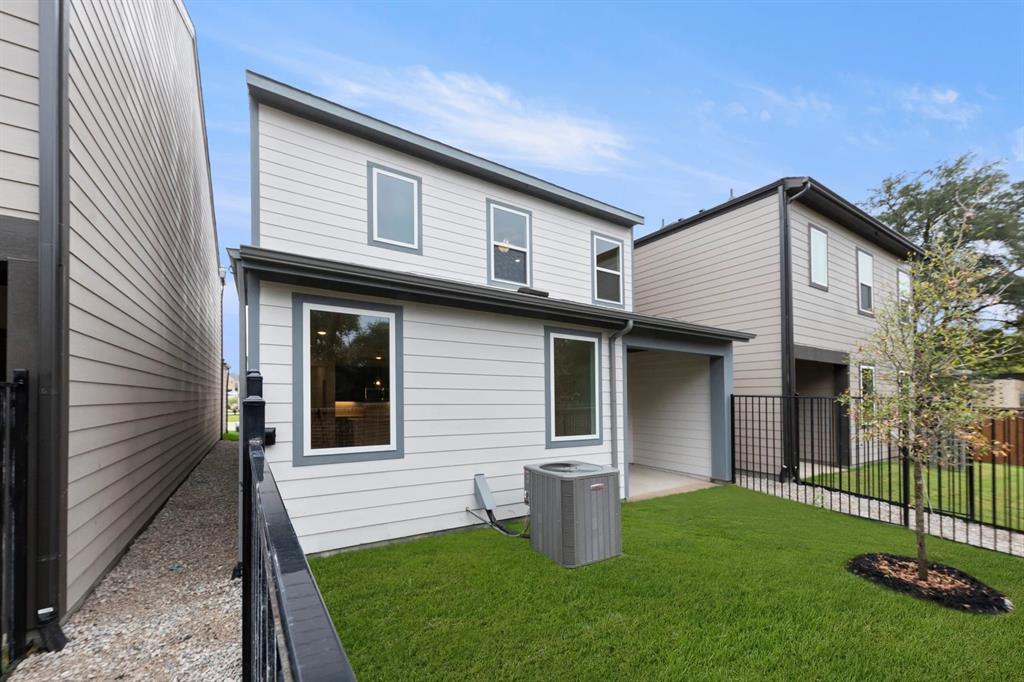 Sereno Oaks at Buckner Terrace - Residential