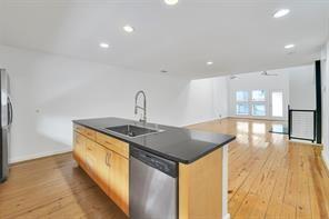 Peak Street Twnhms - Residential Lease