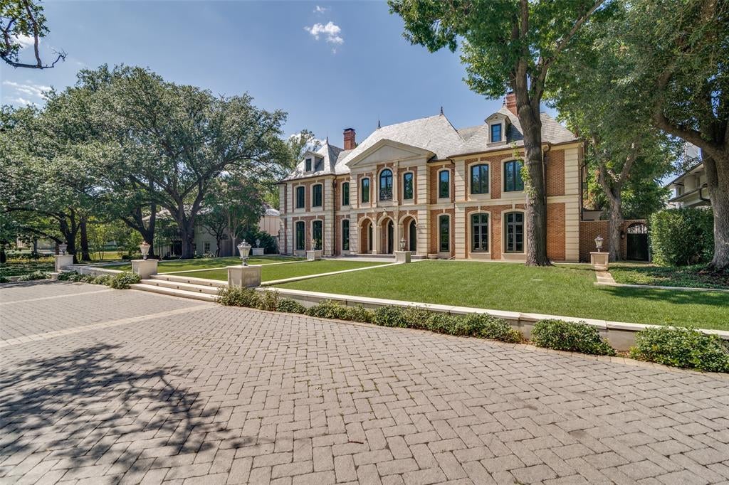 3616 Beverly Drive