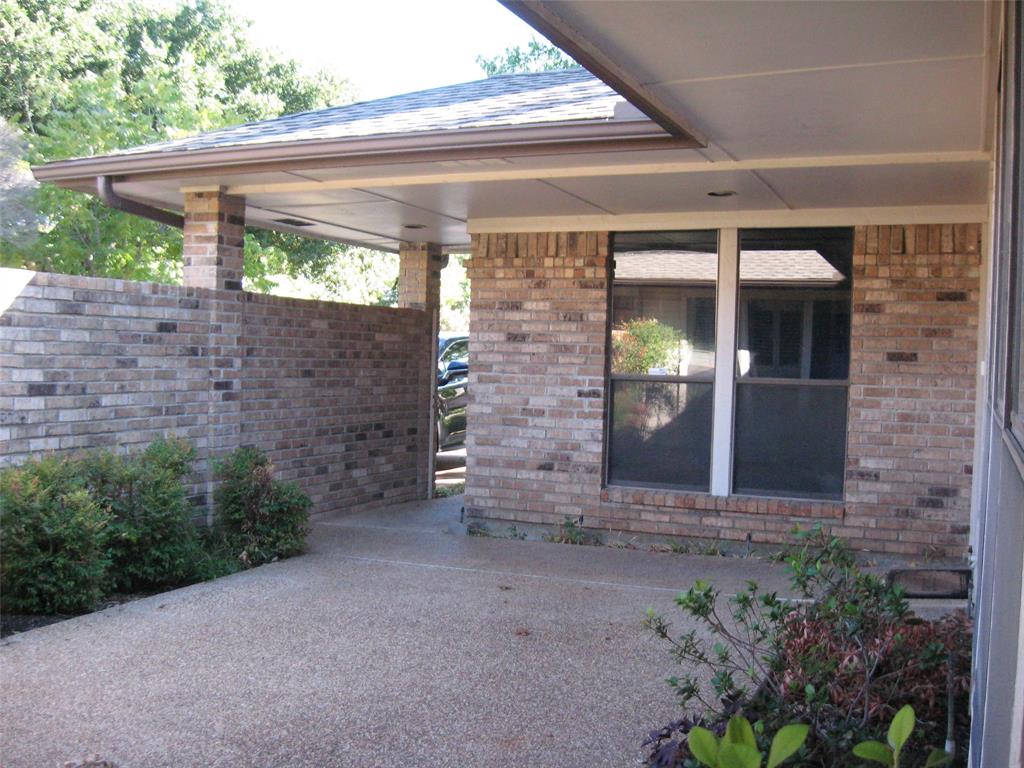 5200 Ledgestone Drive