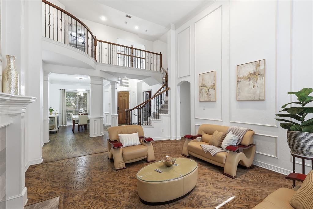 406 Parkwood Court