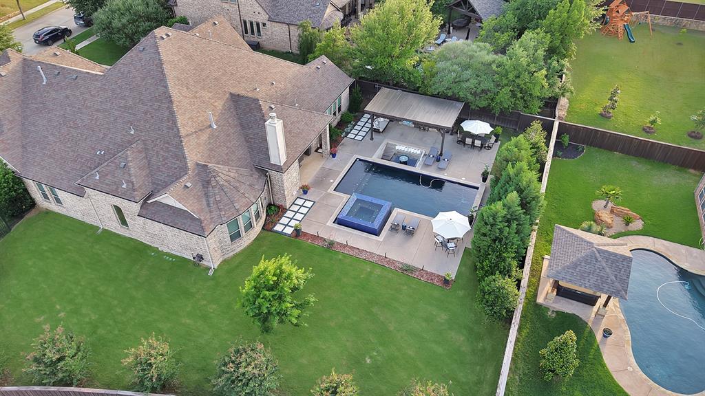669 Meadow Creek Drive