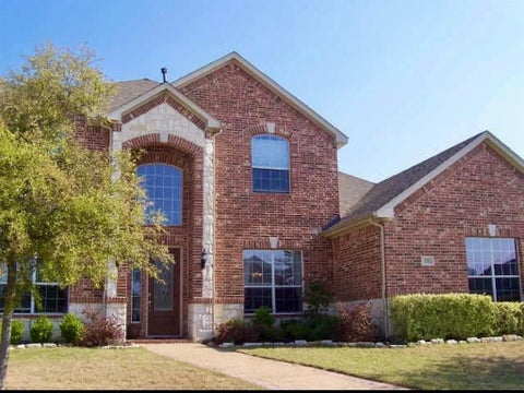 Photo of 221 Westminister Avenue, Murphy, TX 75094 (MLS # 21334958)