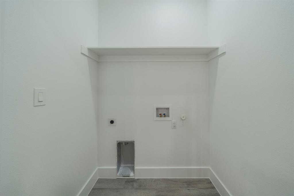 Log Cabin Estates - Residential