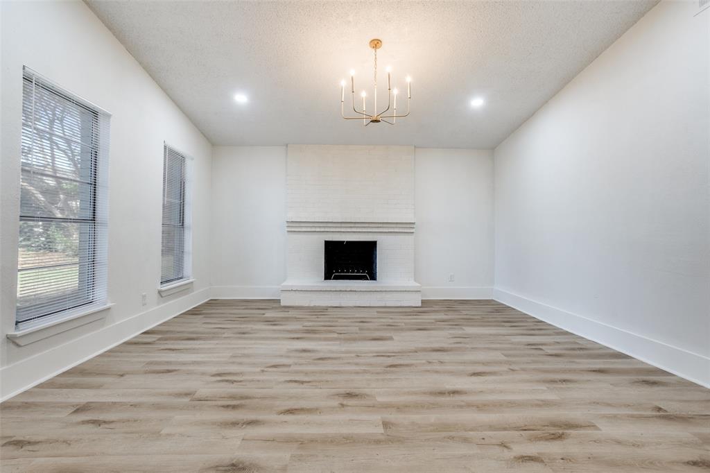 926 Meadowcove Circle