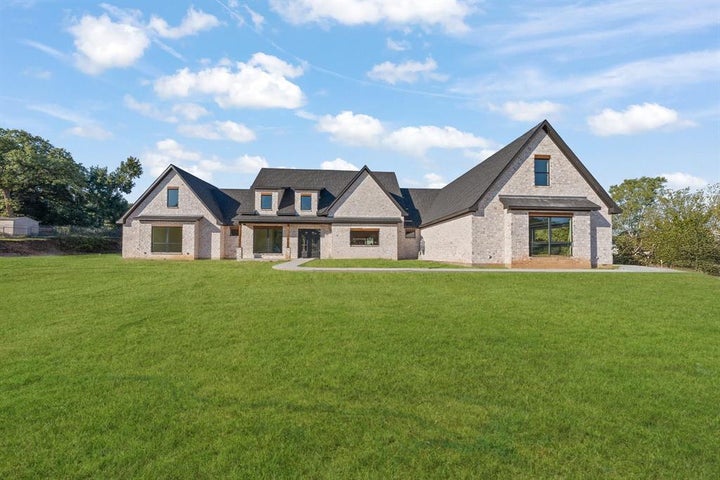 Photo 1 of 39 — 3432 Enchanted Acres Drive, Burleson, TX 76028