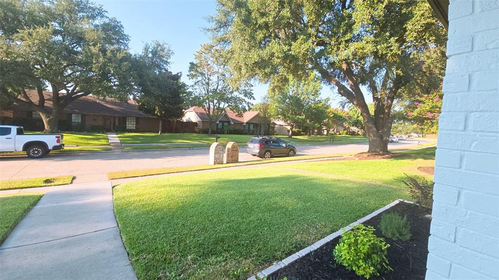 1933 Oakbluff Drive