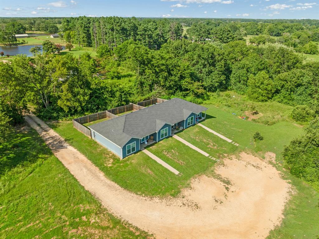 797 Farm Road 1510
