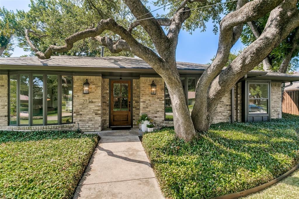 2736 Grandview Drive
