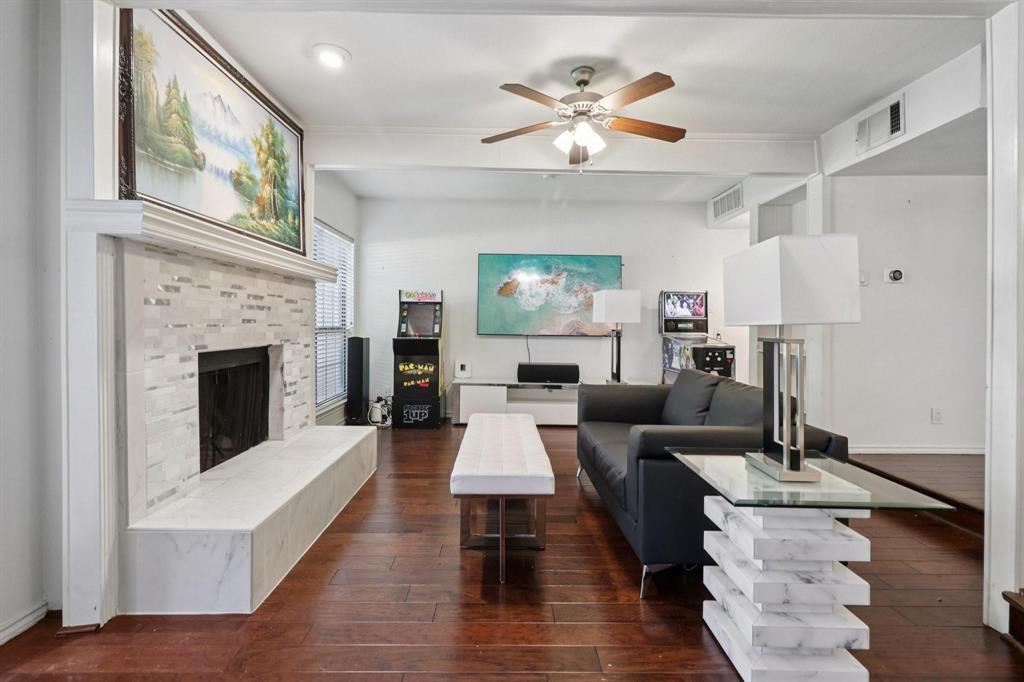 La Mirada Condo - Residential