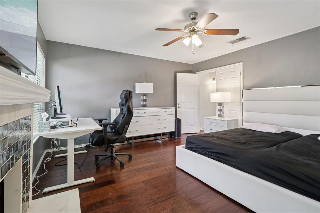 La Mirada Condo - Residential