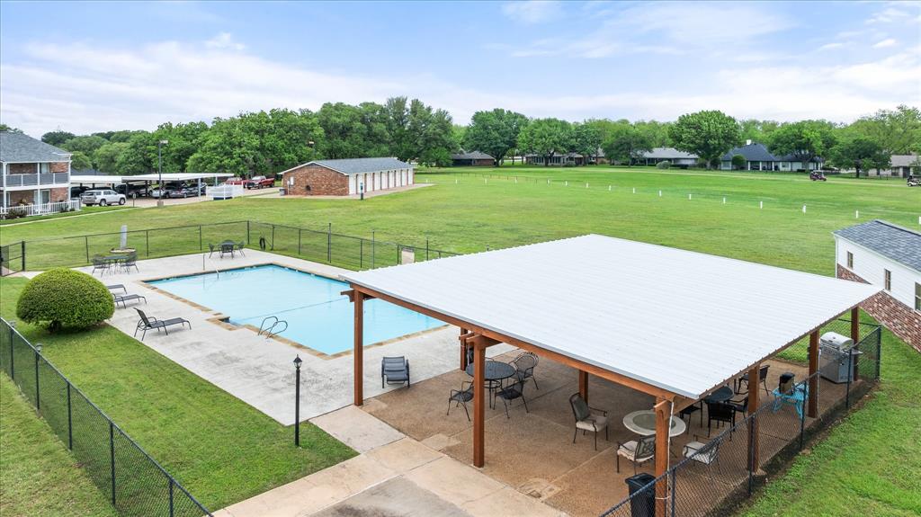 Fairway Condos - Residential