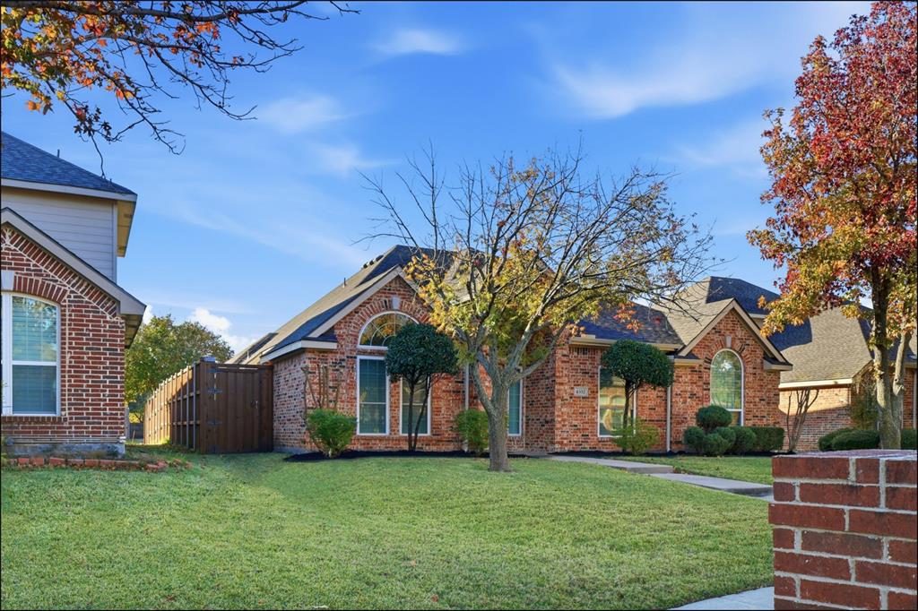 4552 Winding Wood Trail