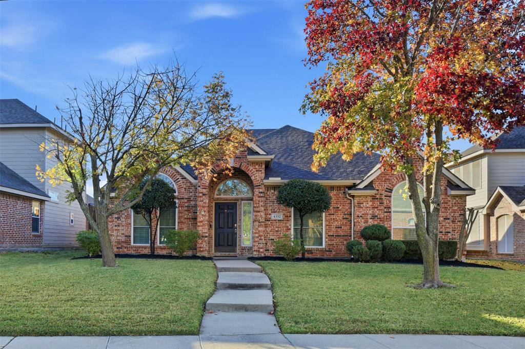 4552 Winding Wood Trail