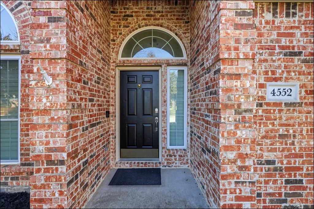 4552 Winding Wood Trail