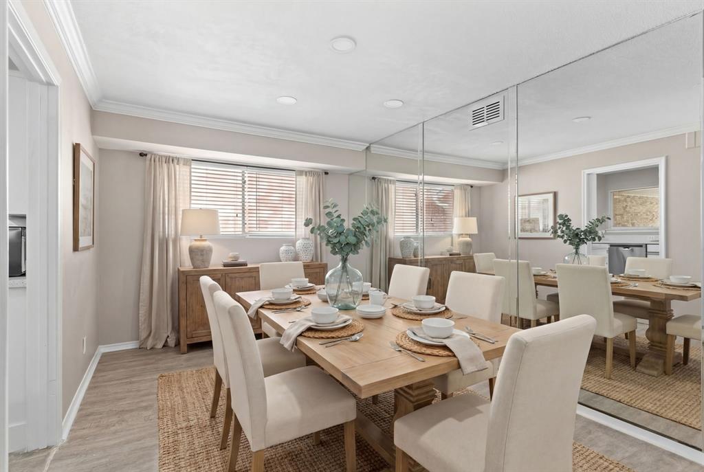 Royal Oaks Condo - Residential