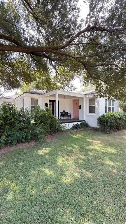 213 Leo Avenue