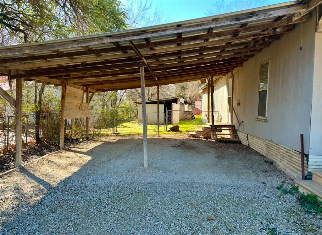 224 W Lowe Avenue