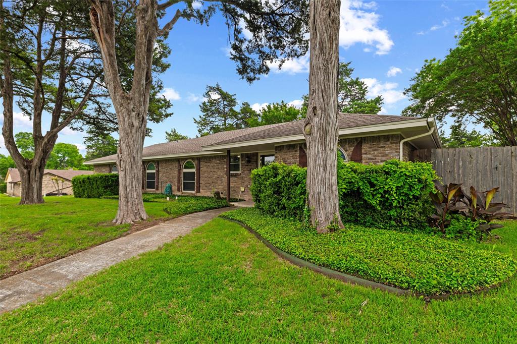 414 Ridgewood Drive