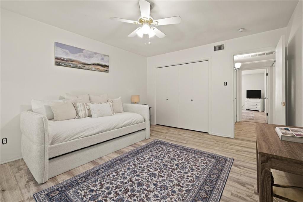 Ridglea Estate Condo - Residential