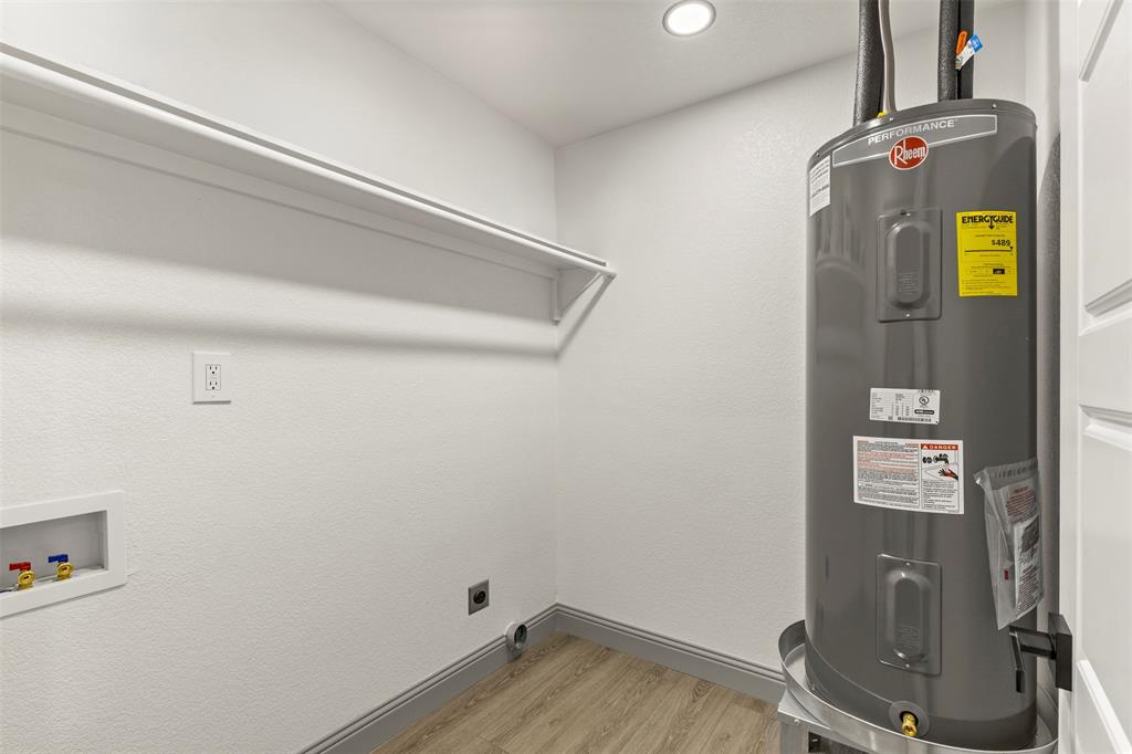 LAKE GRANBURY HBR SEC A - Residential