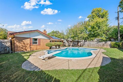 1000 Madrid Street Hurst TX 76053