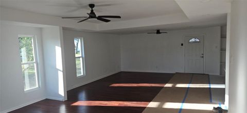 2110 N 06th Street Waco TX 76708