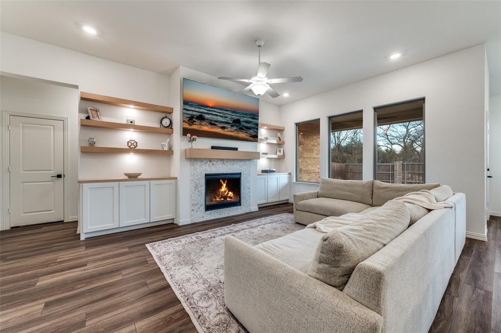 3912 Blue Stem Boulevard