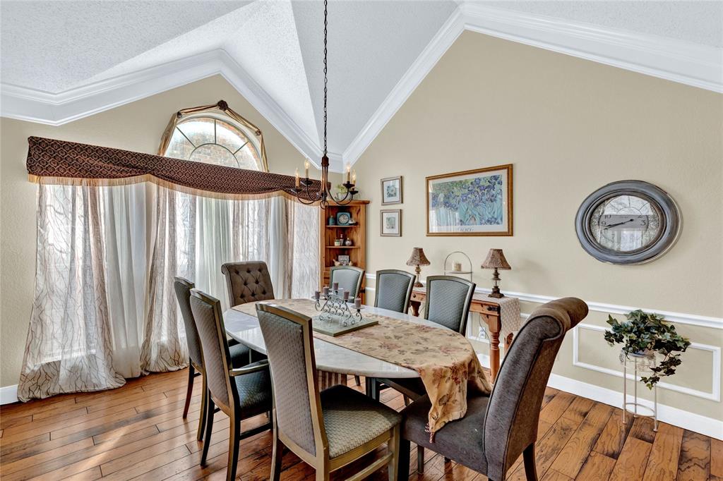 2129 Lakeway Terrace