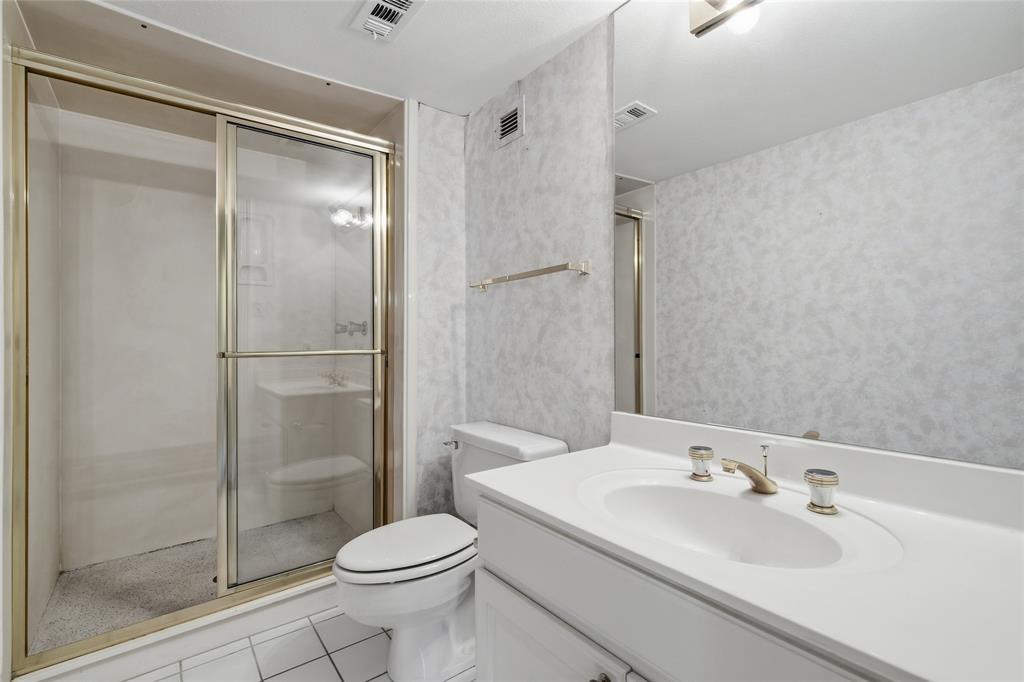 Bonaventure Condos - Residential