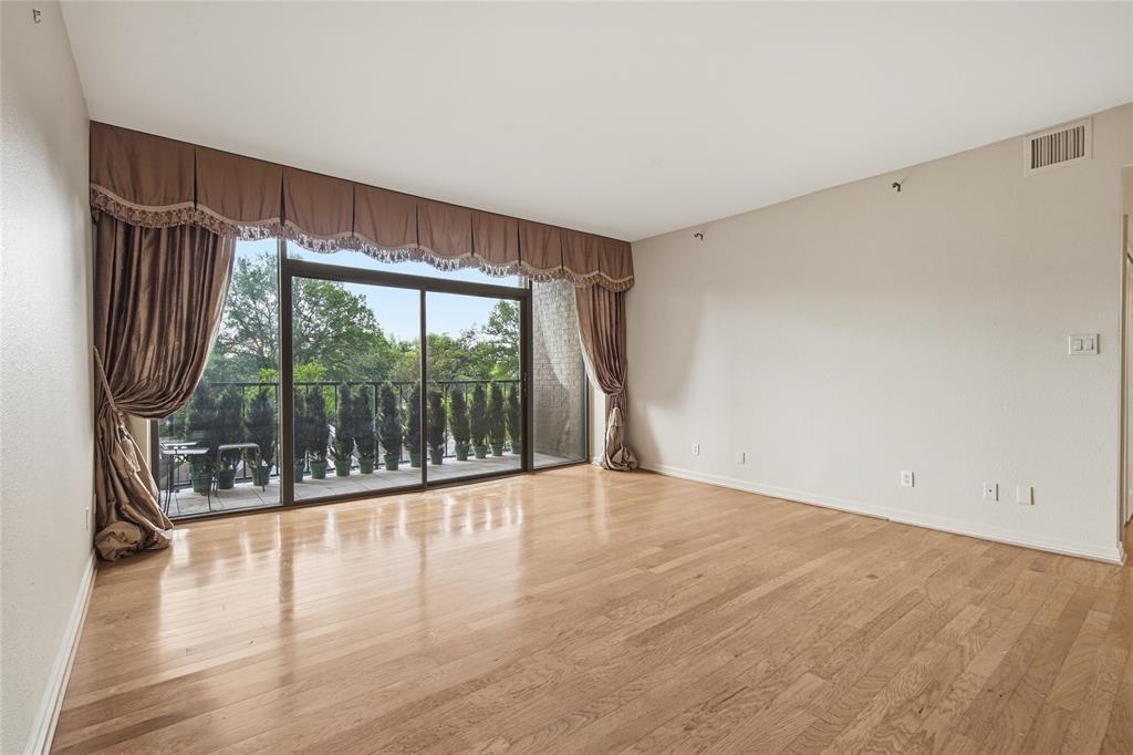 Bonaventure Condos - Residential