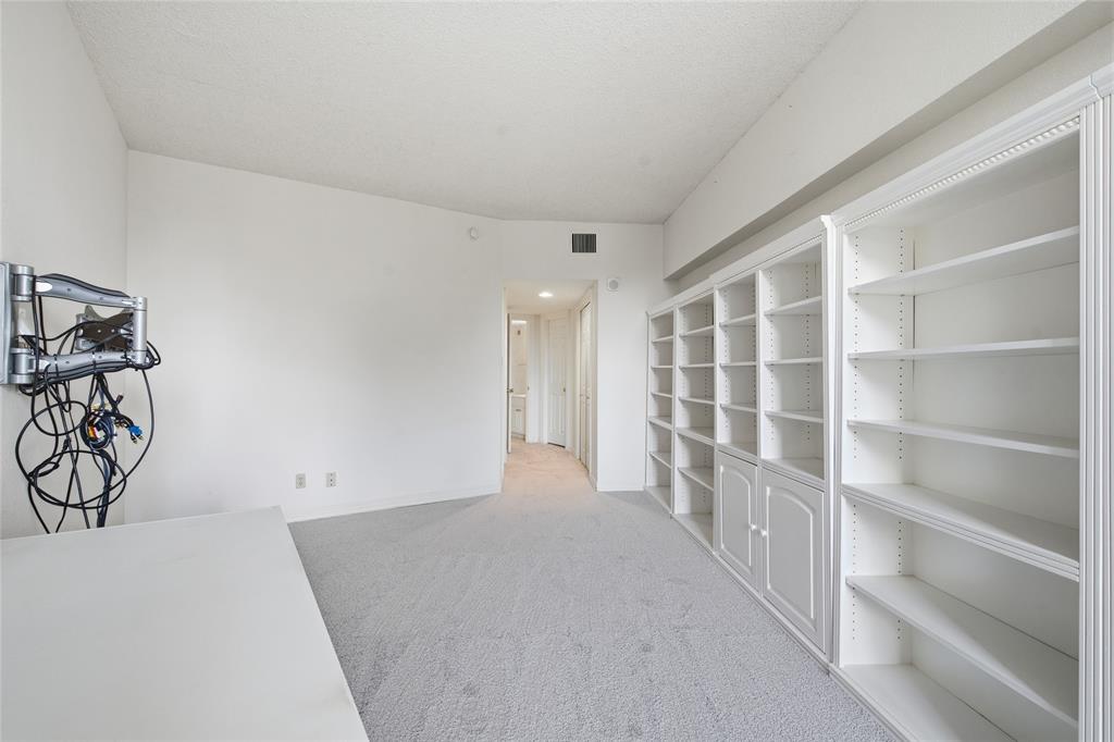 Bonaventure Condos - Residential