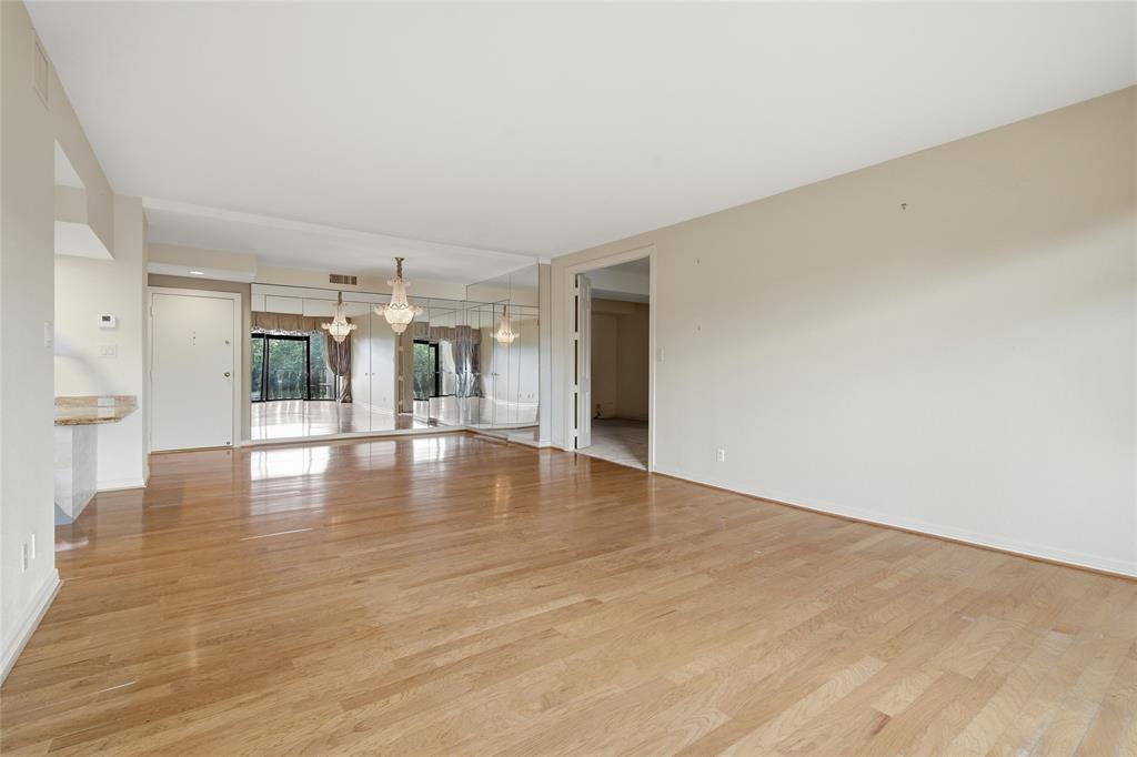 Bonaventure Condos - Residential