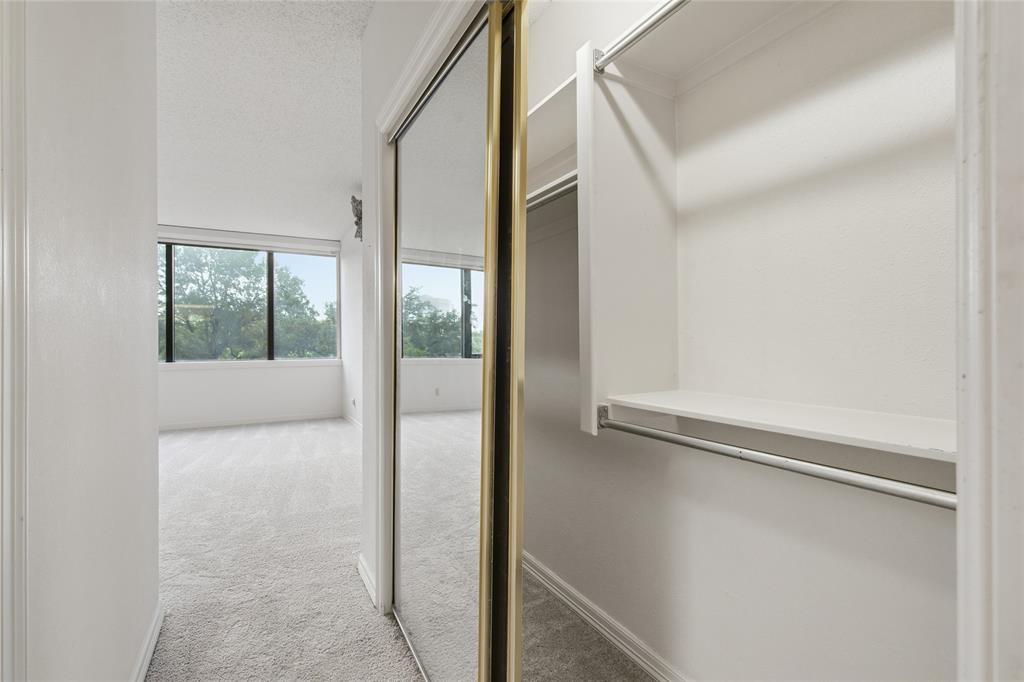 Bonaventure Condos - Residential