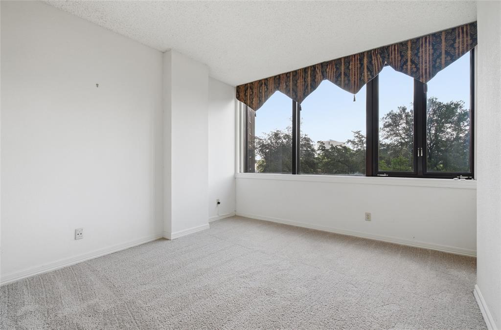 Bonaventure Condos - Residential