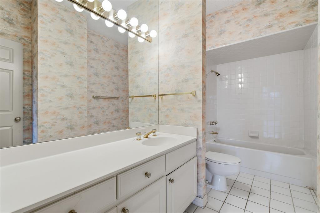 Bonaventure Condos - Residential