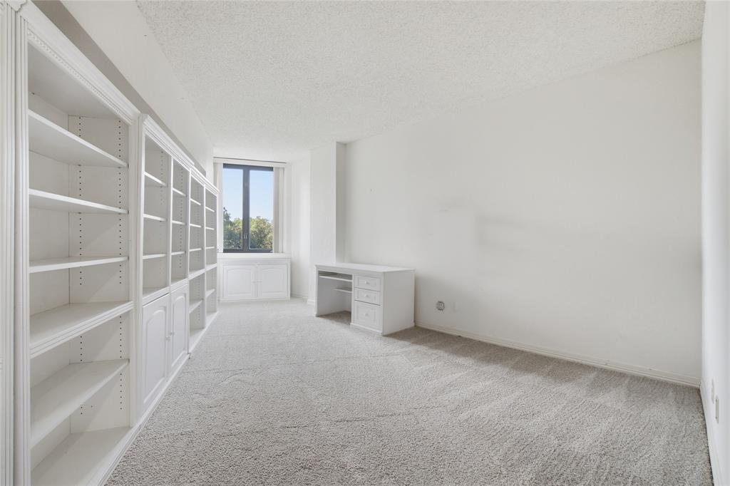 Bonaventure Condos - Residential