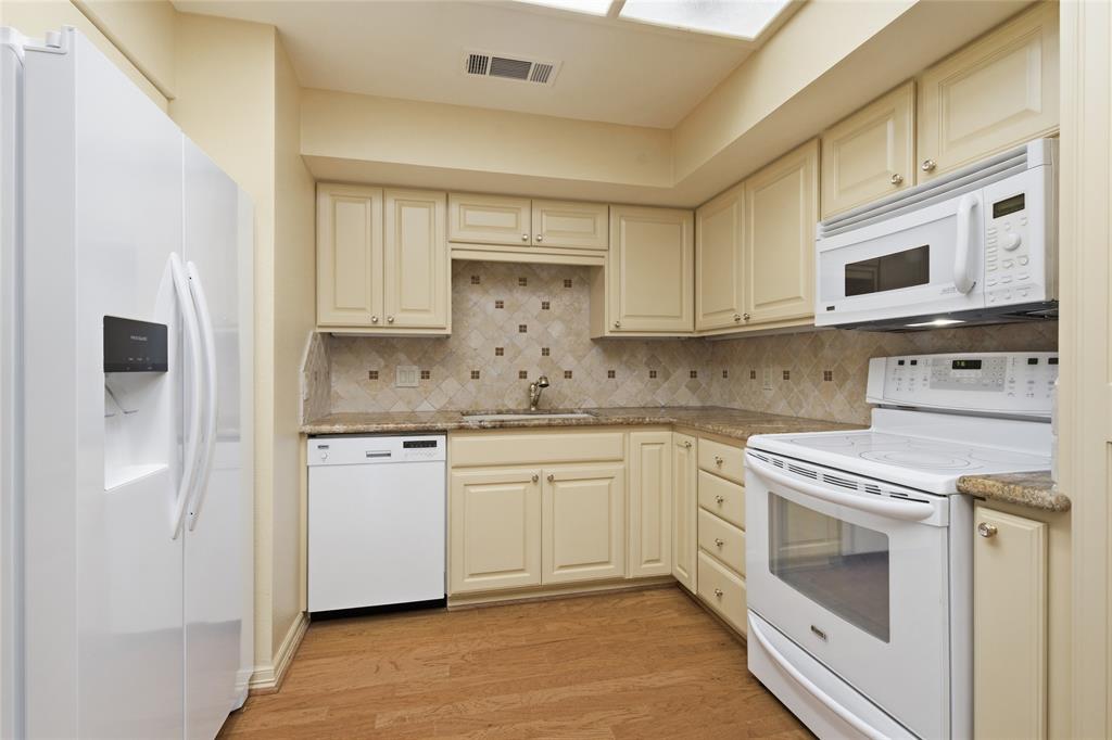 Bonaventure Condos - Residential