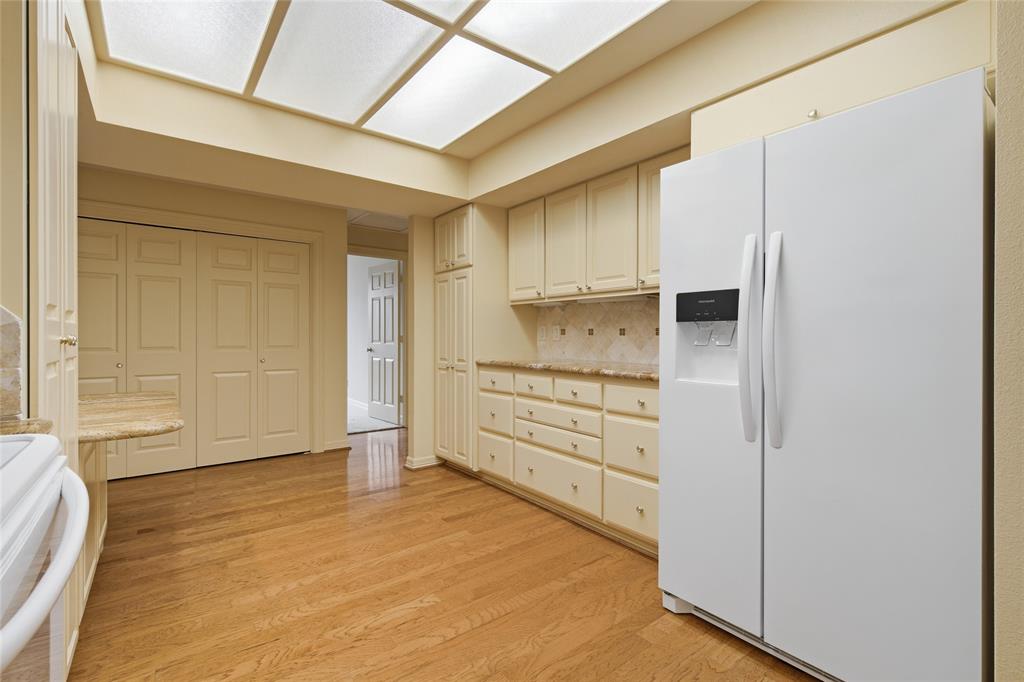 Bonaventure Condos - Residential