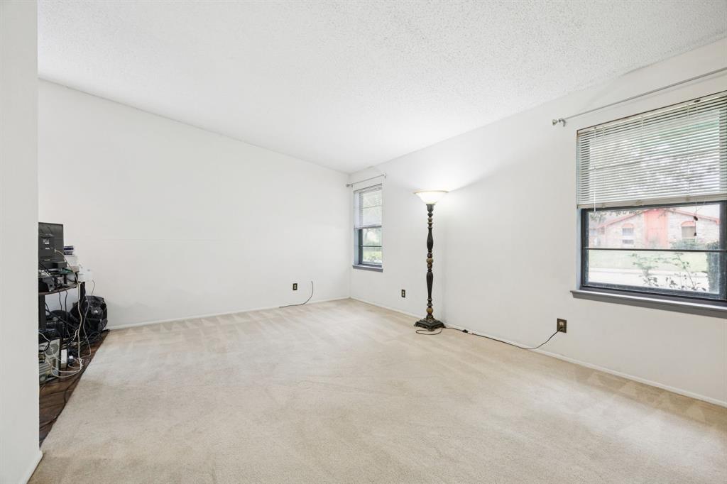 1365 Forestglen Dr