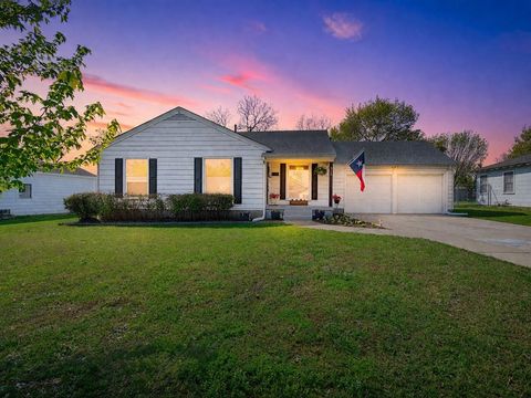 318 Hillcrest Avenue Richardson TX 75081