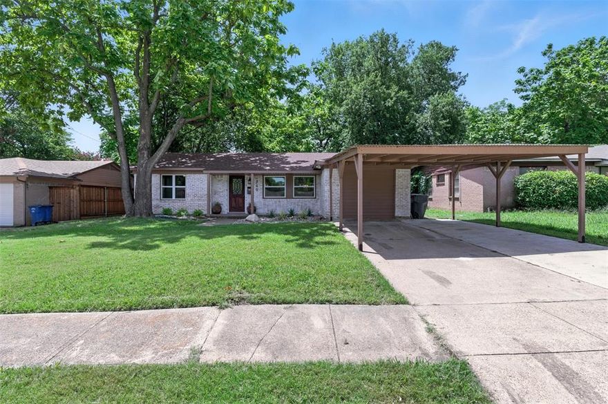 Beautifully remodeled and ready to move-in. Great neighborhood and close to downtown Dallas. This home also has a new roof, granite countertops, new flooring, new interior and exterior paint and 4 bedroom, 2 baths, new & newer appliances and fresh landscaping in front yard. Entire home has new electrical wiring, a new Electric Panel which includes a main breaker, wiring and gas pipes are grounded and bathrooms and kitchen have GFCI. New blinds on all windows have been installed.  It won't last long.
