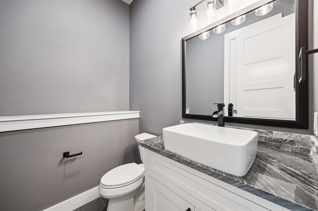 The Estates of Lone Oak - Residential