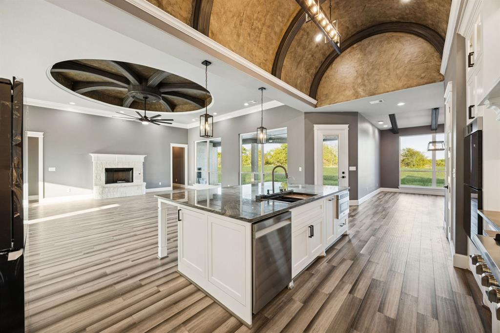 The Estates of Lone Oak - Residential